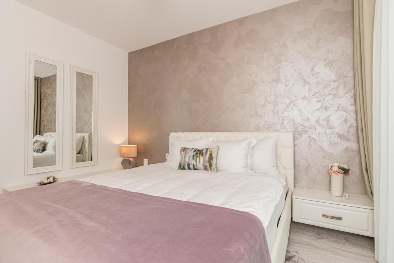 Rentforcomfort Apartment Ella 2 Брашов Экстерьер фото