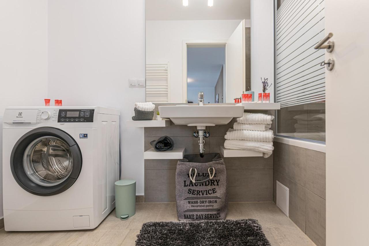 Rentforcomfort Apartment Ella 2 Брашов Экстерьер фото